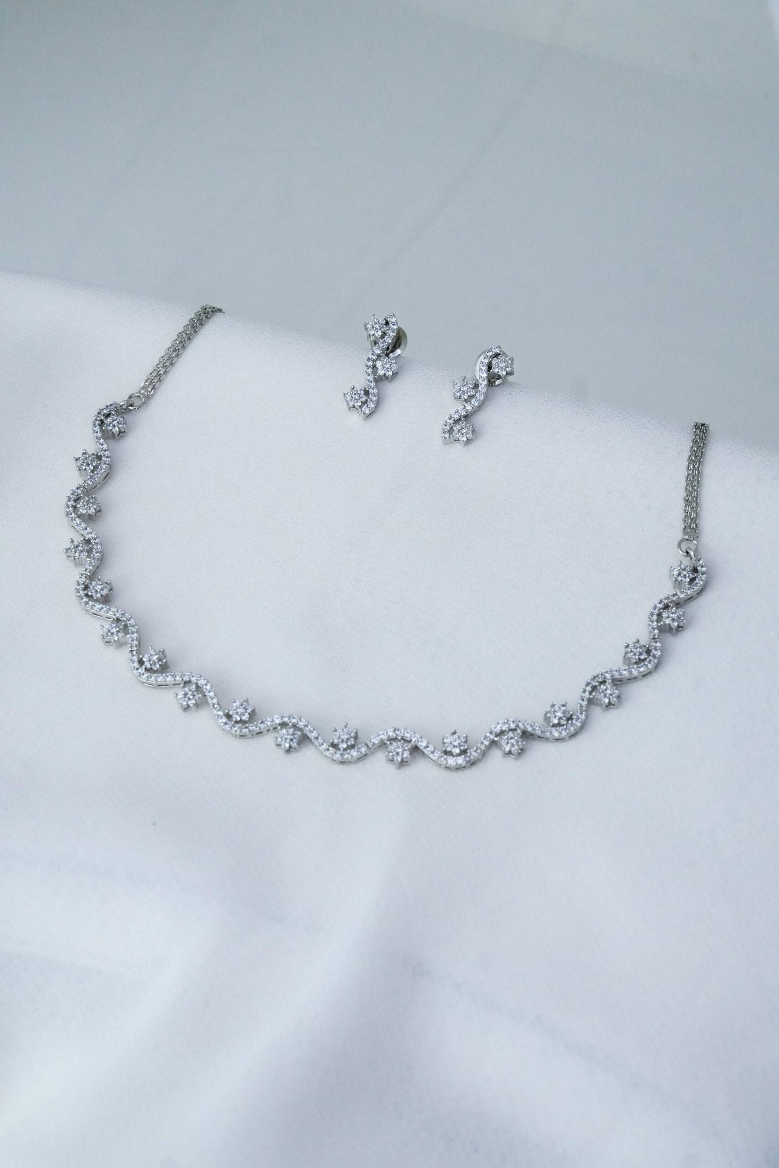 DSC04979.jpg Silver Twilight Necklace - Image 1